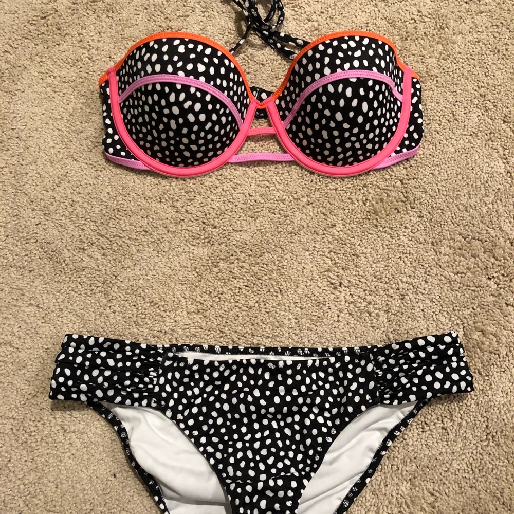 Victoria’s Secret Bikini Set